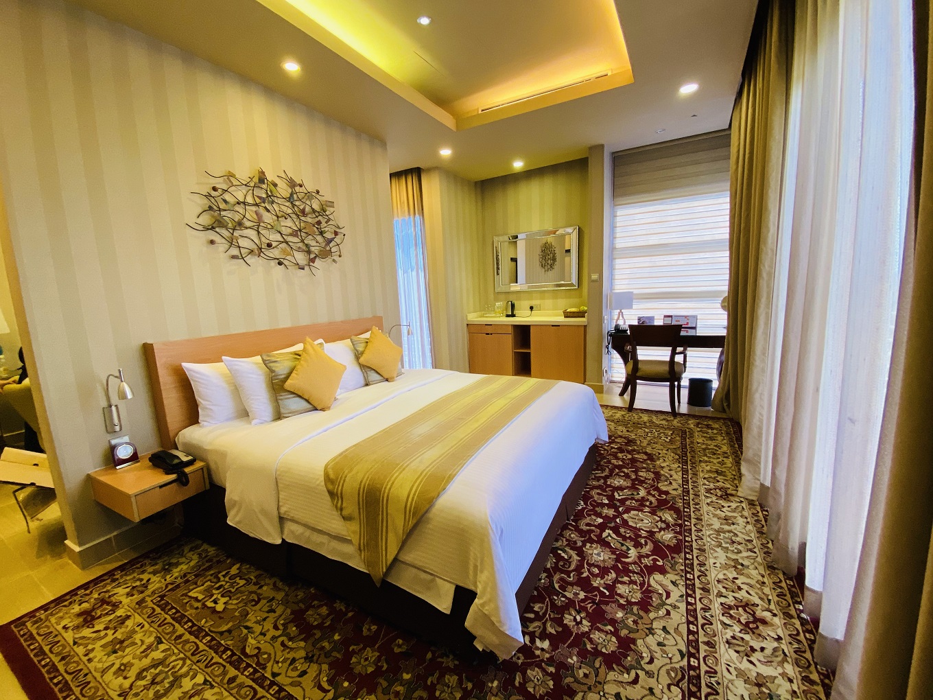 executive-suite-pulse-grande-hotel